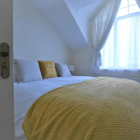 Secure Ennis Road Serviced Apartman *