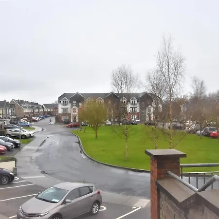 Secure Ennis Road Serviced Apartment *